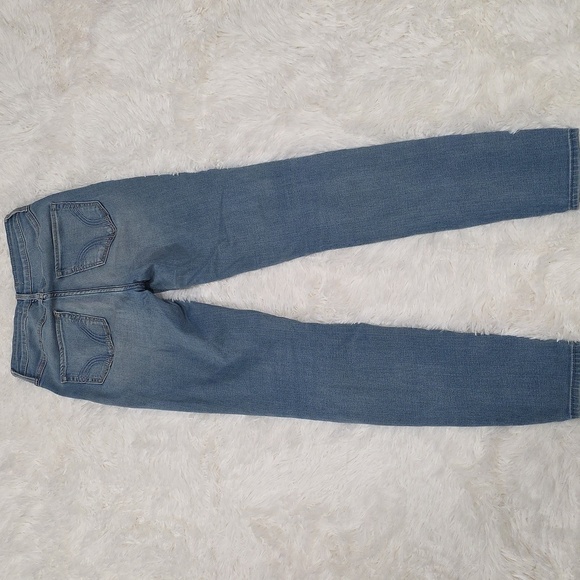 Hollister Light Blue High Rise Women's Jeans. Size 1 - Picture 4 of 5